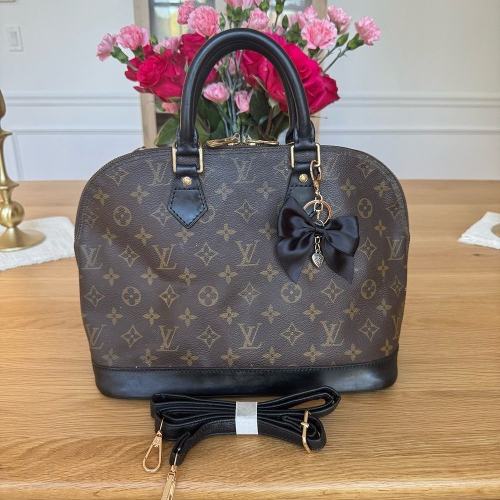 ✅AUTHENTIC✅Louis Vuitton ALMA PM - Picture 2 of 14